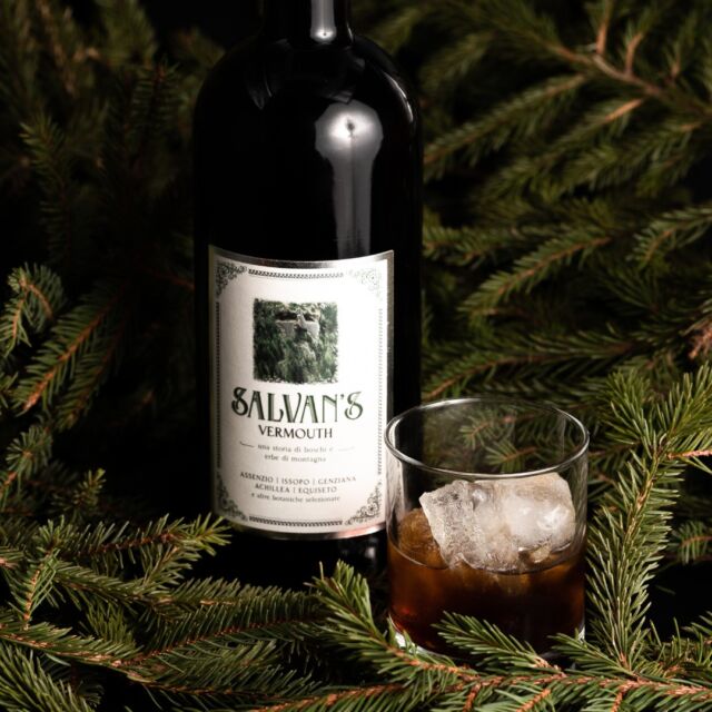 Salvans is the new brand that has joined Sapiens Spirits; we presented it at Vinitaly. Salvan’s is a vermouth with a Dolomite character, which tells a story of coniferous forests and steep slopes, mountain herbs and silvan creatures. Its archetype is the Salvan, a mythological figure of wild nature.
.
.
.
#craftspirits #cocktails #distillery #spirits #gin #craftcocktails #drinklocal #craftdistillery #whiskey #drinks #mixology #vodka #drinkstagram #rum #cocktail #whisky #bartender #smallbatch #cheers #sapiensspirits #freedlgroup #ginlovers #distilling #salvans #craftgin #ginstagram #ginandtonic #craftdistilling #instadrink